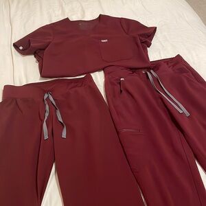 FIGS Burgundy Scrub Set